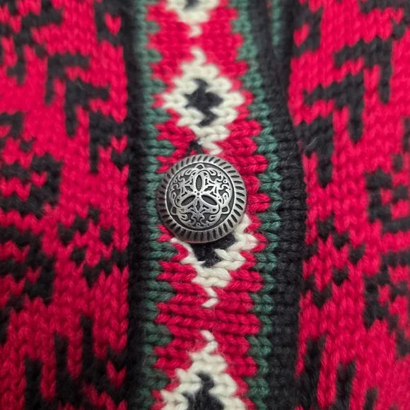L.L. Bean Black and Red Knit Sweater - Picture 10 of 15